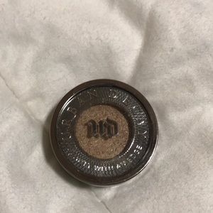 Urban Decay eyeshadow/Chase